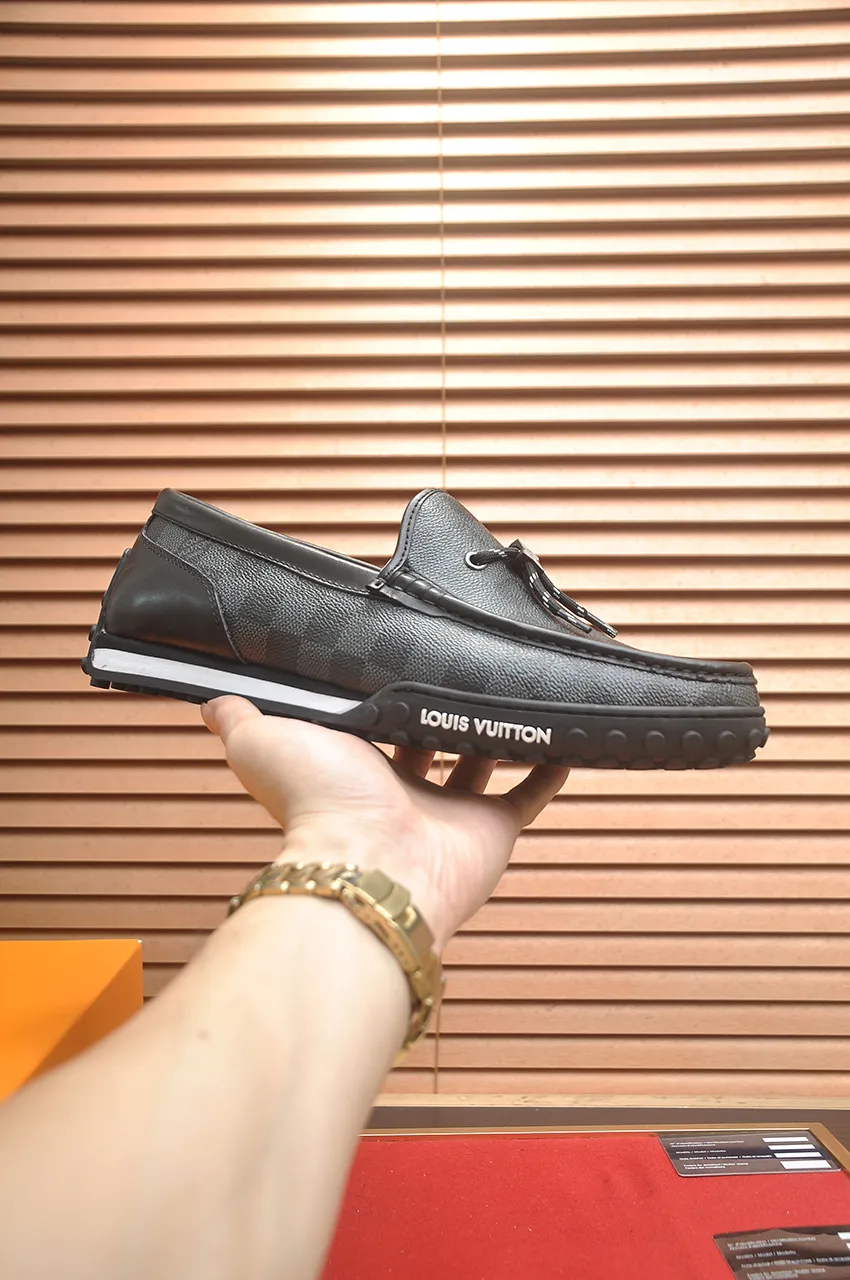 Men's men's shoes💰660💶[LOUIS VUITTON] (original order) new style🍀LV Louis Vuitton* - top version of LV classic beanie shoes! Made of imported original single cowhide, original leather side strips and wear-resistant rubber outsole! High quality products! Code number 39-45 (45 customized)
